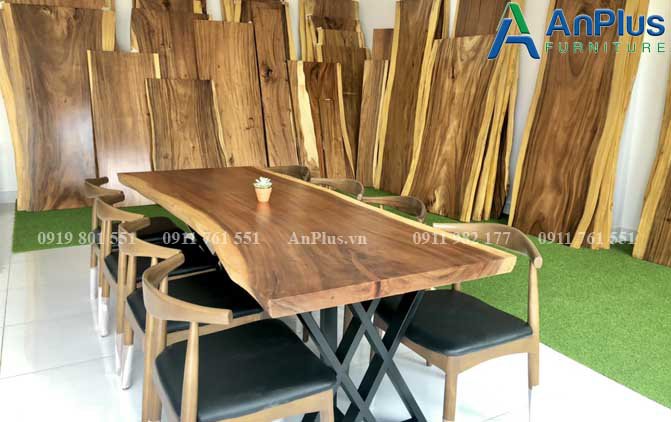 showroom bàn gỗ me tây tại Anplus