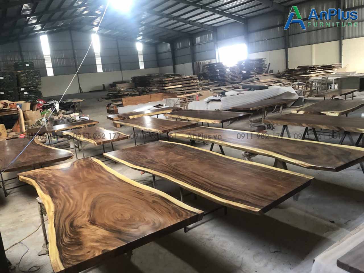 Xưởng sản xuất bàn gỗ nguyên tấm - 03