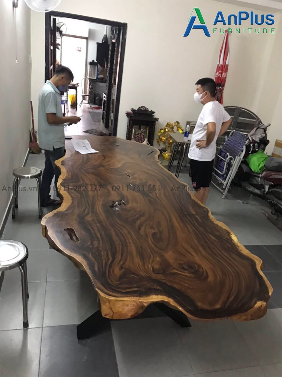bàn gỗ tự nhiên