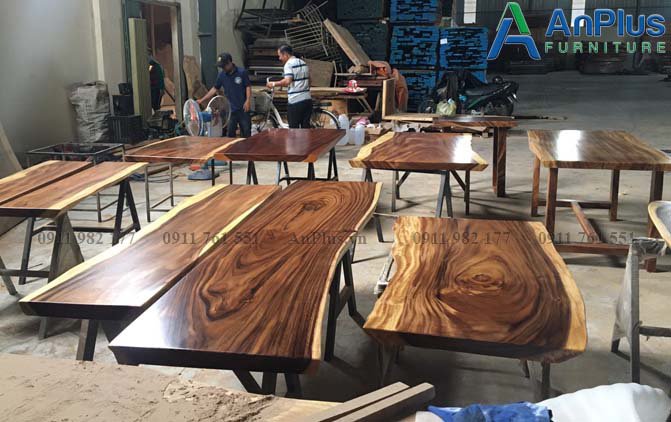 Giá mua bàn gỗ nguyên tấm tại xưởng giá hoàn thành