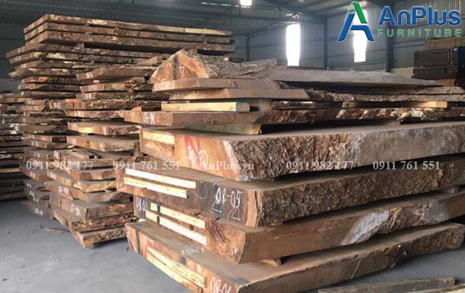xưởng sản xuất bàn gỗ  nguyên tấm tại Anplus