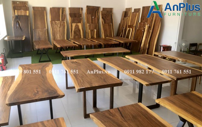 Mẫu bàn ăn làm từ gỗ tự nhiên
