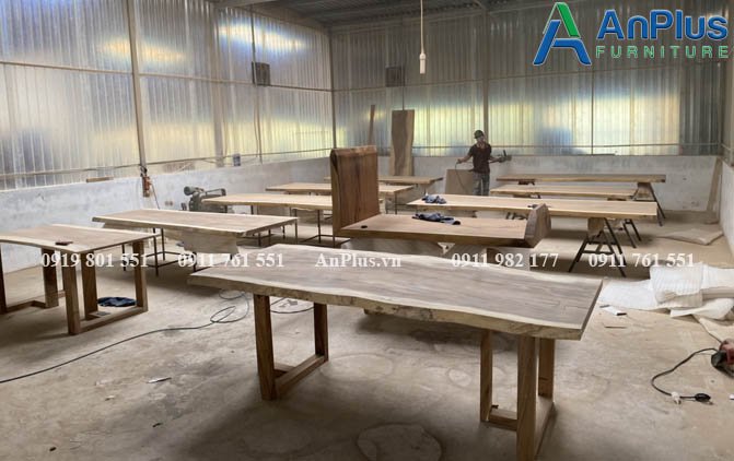 xưởng làm bàn gỗ nguyên khối
