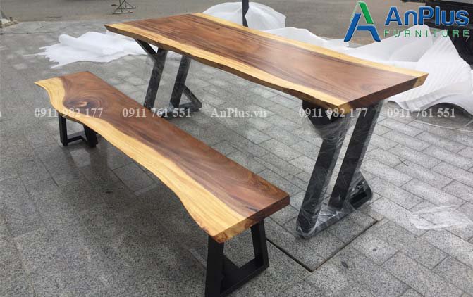 bàn và ghế bằng làm bằng gỗ me tây nguyên tấm