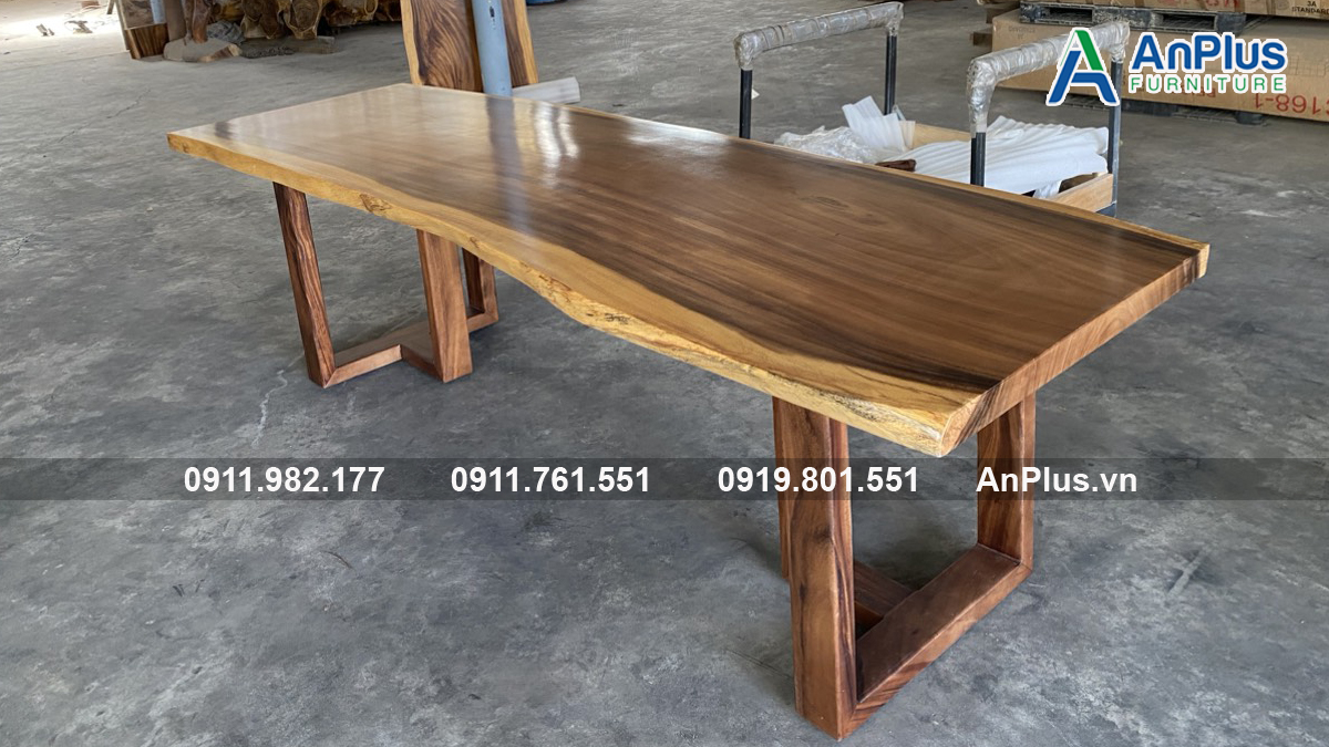 So sánh bàn gỗ me tây và gỗ óc chó giá tốt