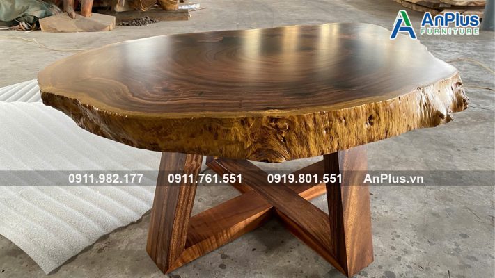 Mẫu bàn gỗ me tây đẹp nguyên tấm
