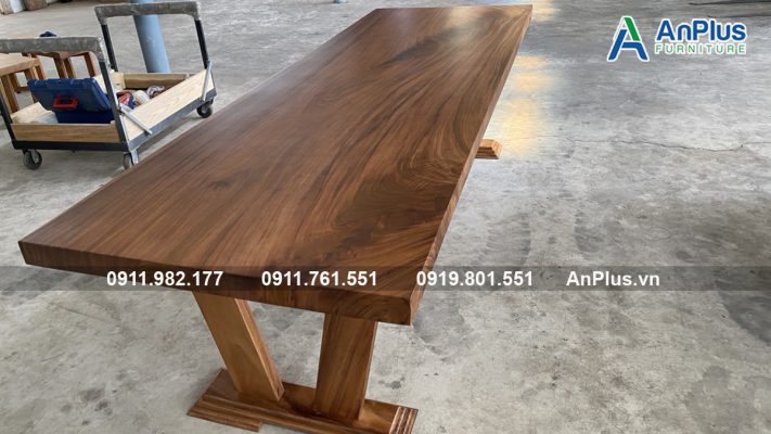 Tôi cần mua bàn gỗ me tây cho nhà hàng