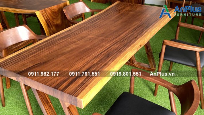 Giá bàn gỗ me tây xưởng sản xuất nguyên tấm đẹp