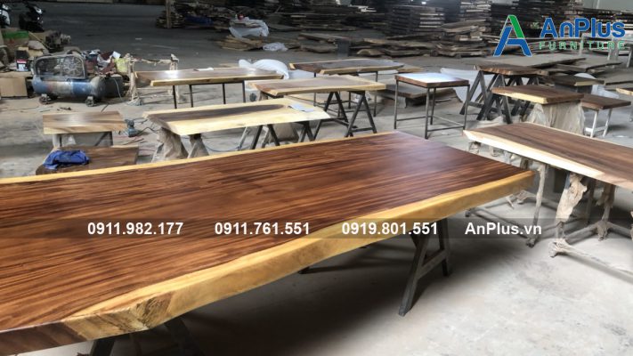 Bàn gỗ me tây nhỏ gọn cho chung cư